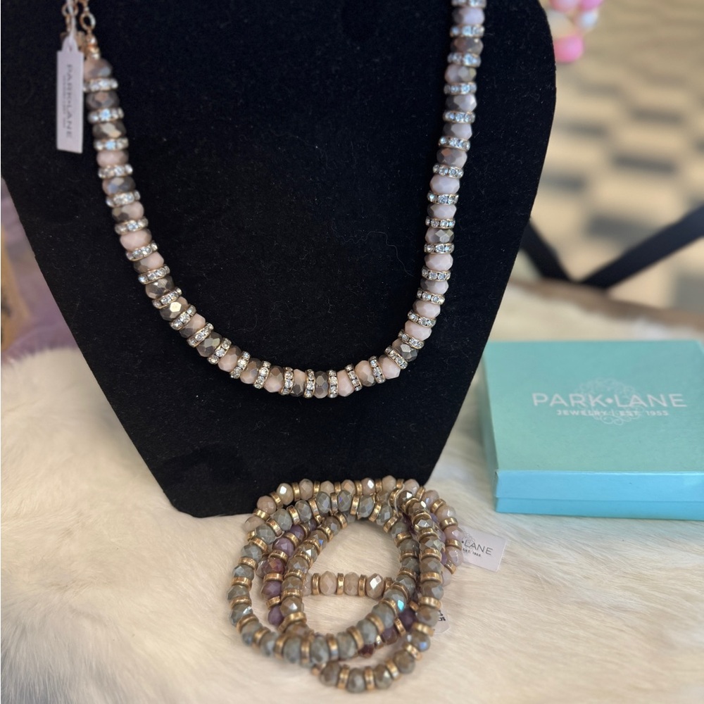 Park Lane Elegant Beaded Necklace and Bracelet Set - Cream and Gold